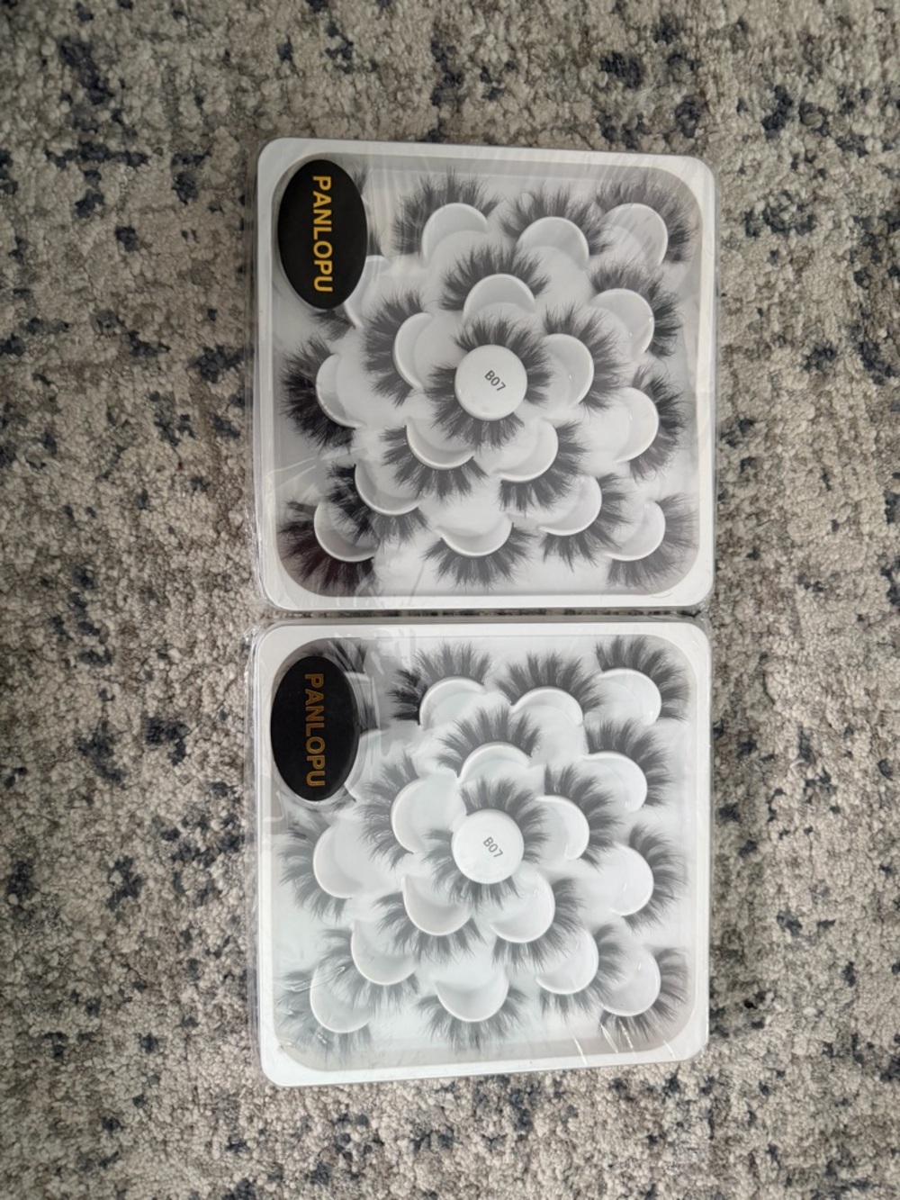 PANLOPU 10-Pair Faux Mink Lashes Set in Black